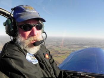 INVENTION : Aveugle pilote d’avion, une pratique unique en France