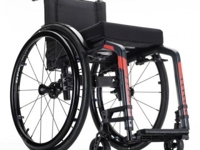 Champion-2.0 : Fauteuil roulant pliant 