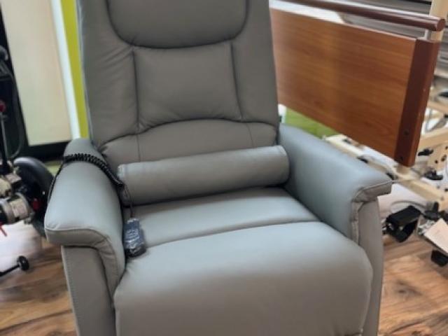 FAUTEUIL RELEVEUR ELECTRIQUE  