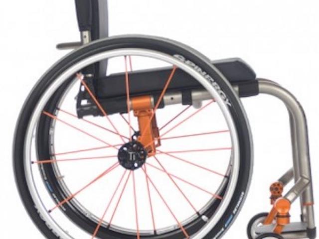 ZRA : fauteuil roulant rigide